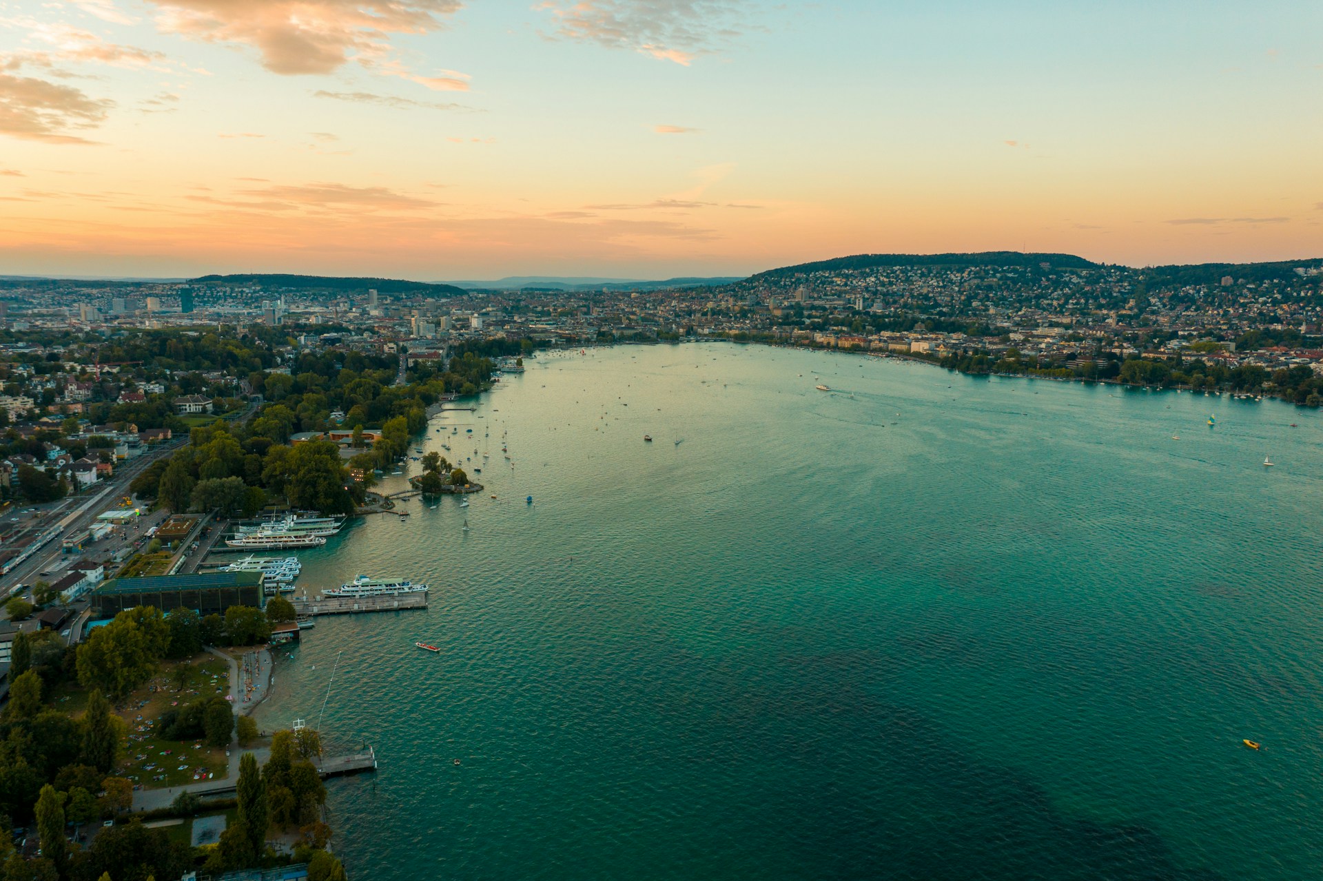 Top 15 Must-Visit Spots: Experience Zurich Like Never Before