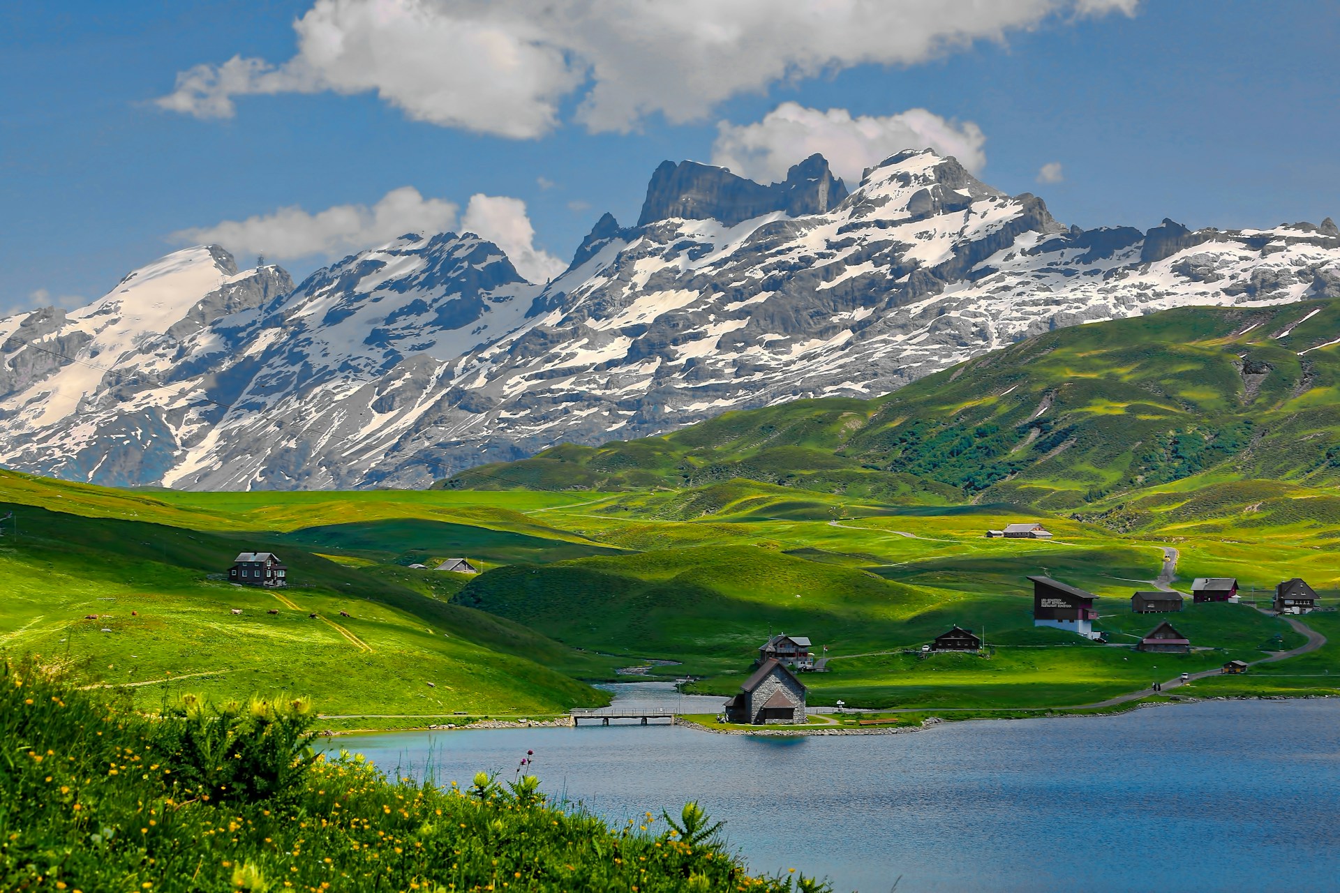 Top 15 Must-Visit Spots: Experience Zurich Like Never Before